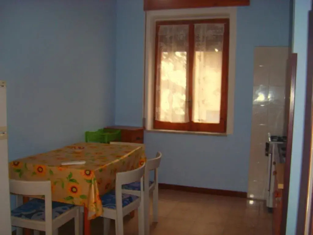 Jolly Residence