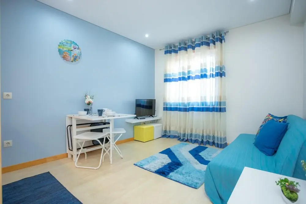 Refugio do Relogio by Rent4all
