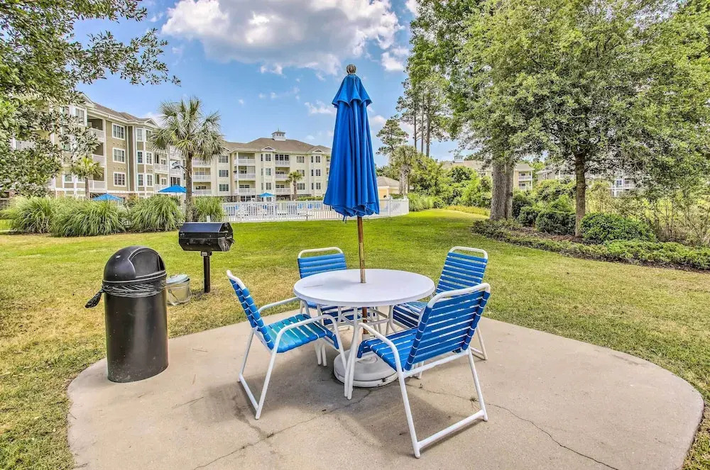 'No Rush Fore' Condo Near Beaches & Golfing!