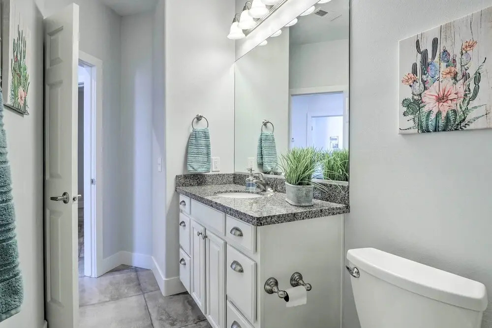 Dtwn Mesquite Condo w/ Resort Pool: Golf & Gamble!