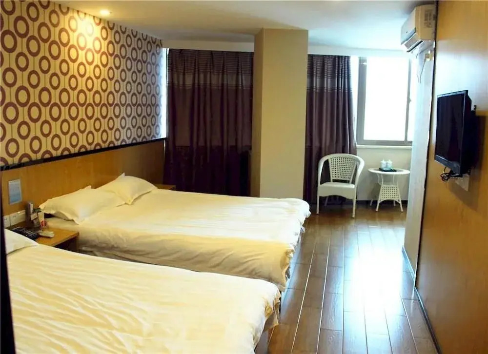 Luoyuan Spring Business Hotel