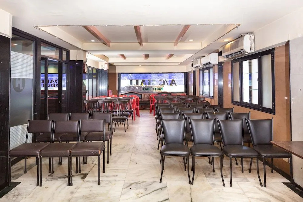 Hotel Raaj Bhaavan
