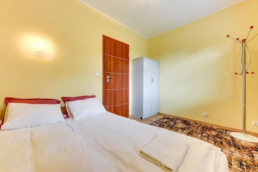 Rent a Flat Apartments - Torunska 18