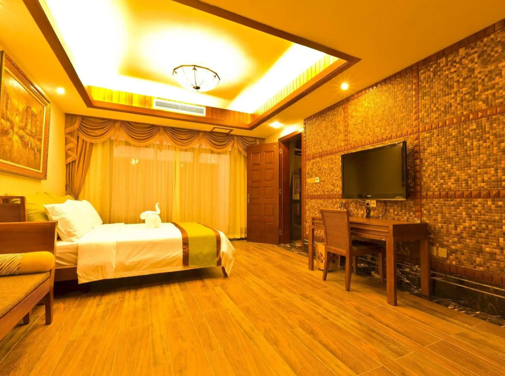 Xinglong Old Banyan Hotel - Wanning