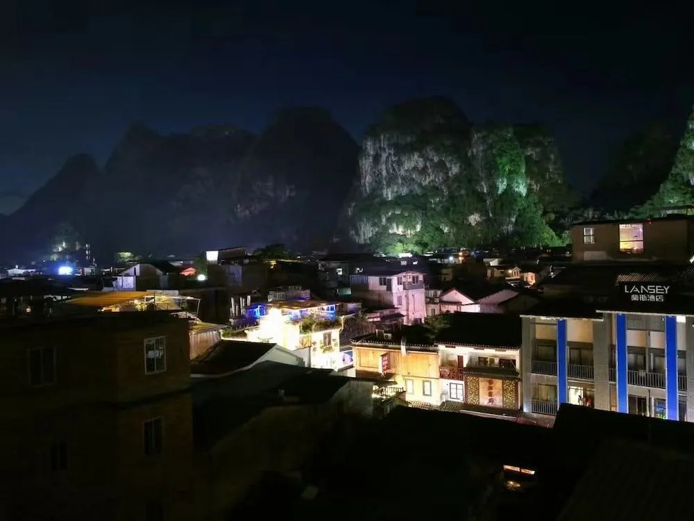 Yangshuo Showbiz Youth Hostel