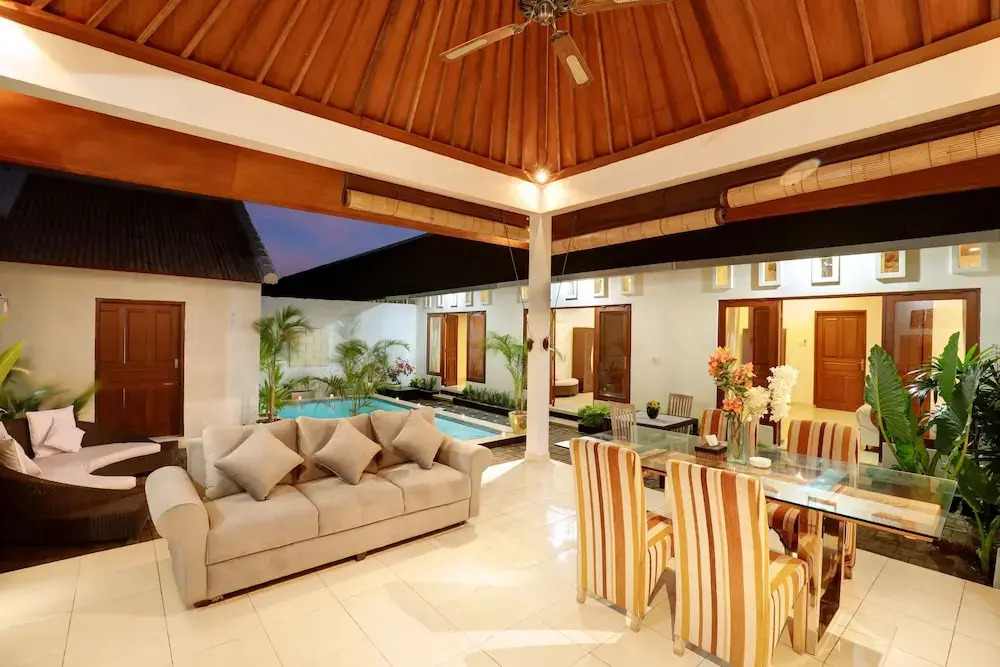 Monaco Complex Four Villas