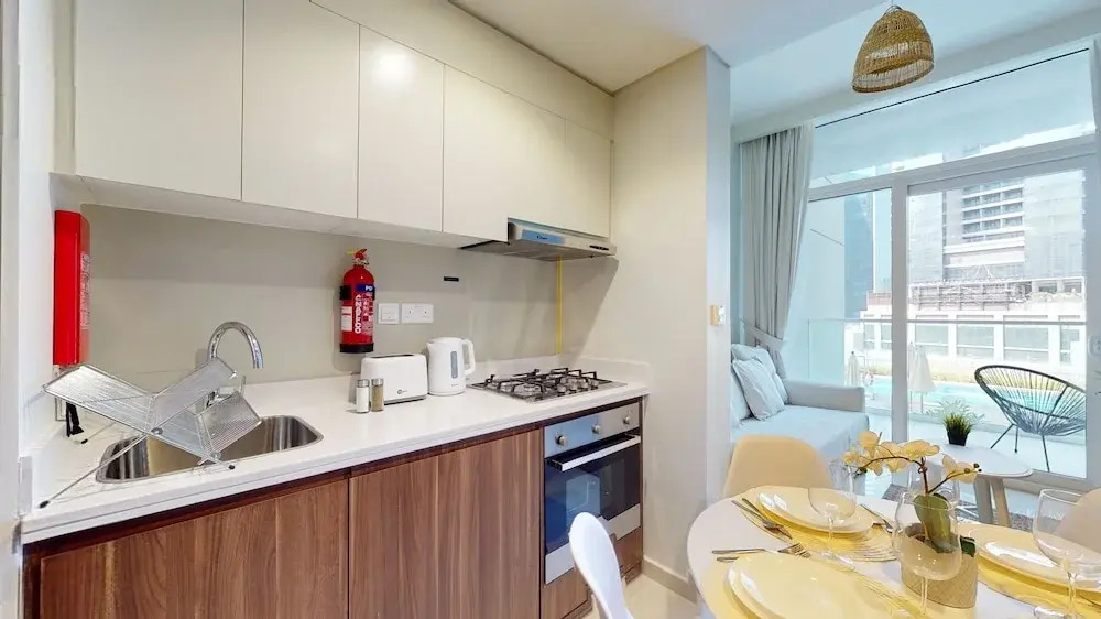 WelHome - Cozy 1BR With Private Balcony Steps From the Canal