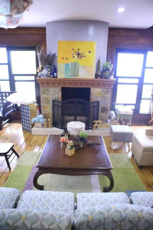 The Lakeview Suites