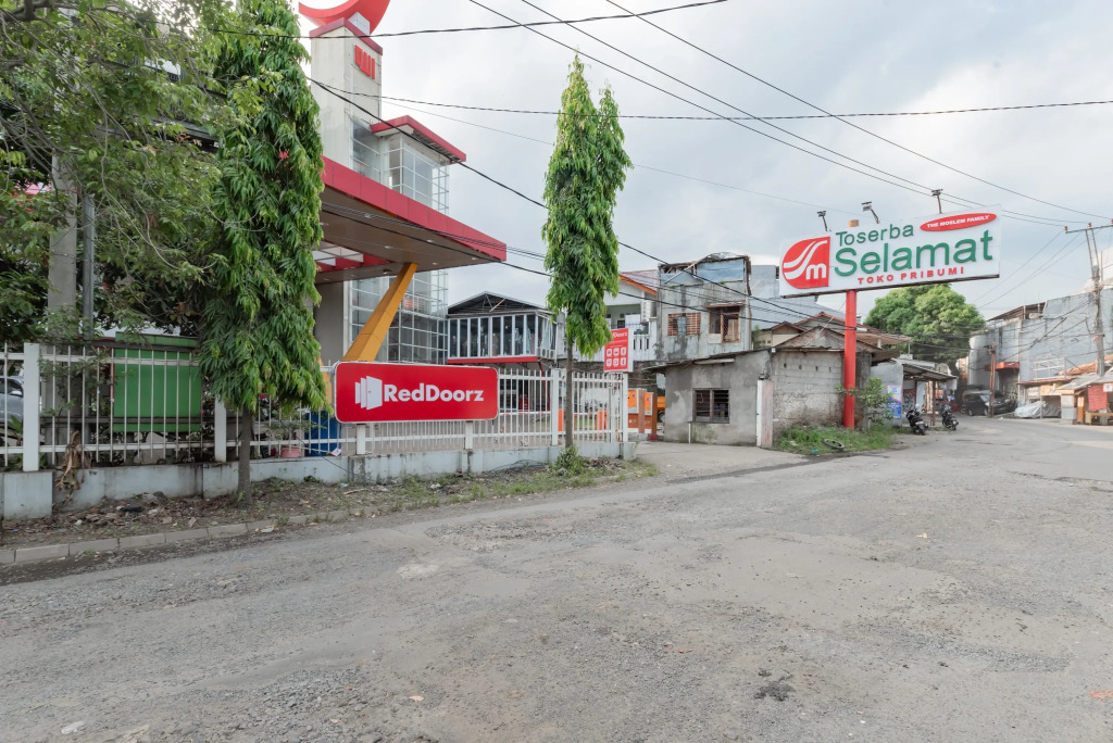 RedDoorz Syariah near Alun-Alun Pelabuhan Ratu
