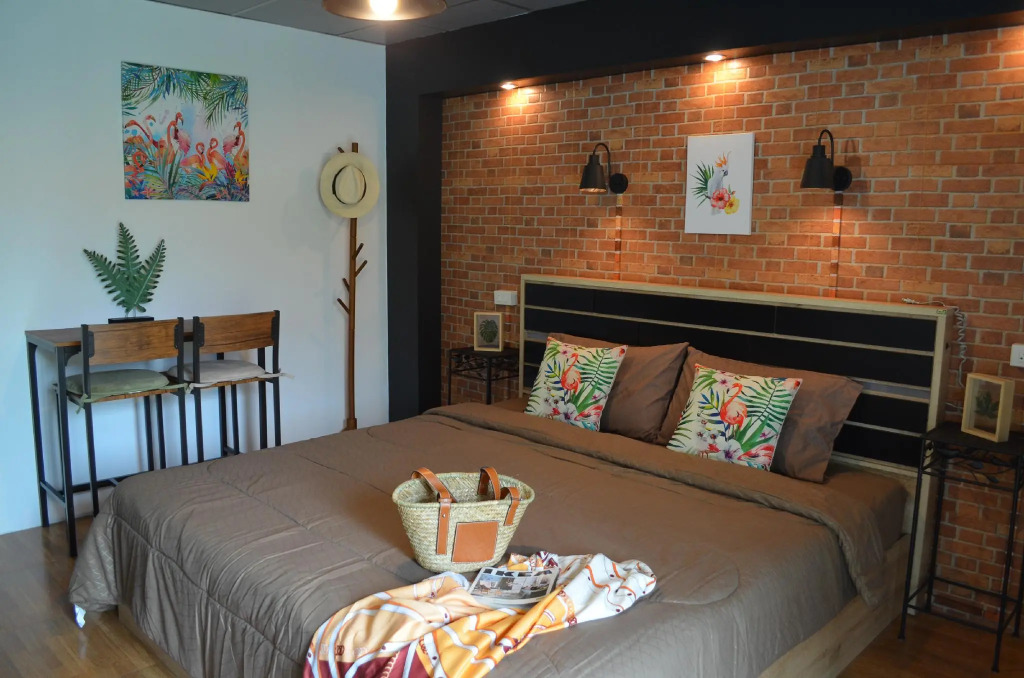 Dawnthaya Ayutthaya Art House บ้านดอนธยๅ อยุธยา