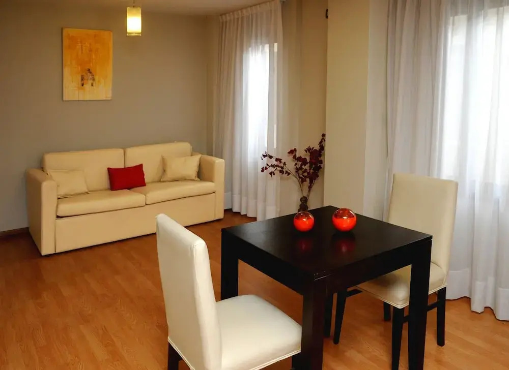 VMA Suites- Del Bono
