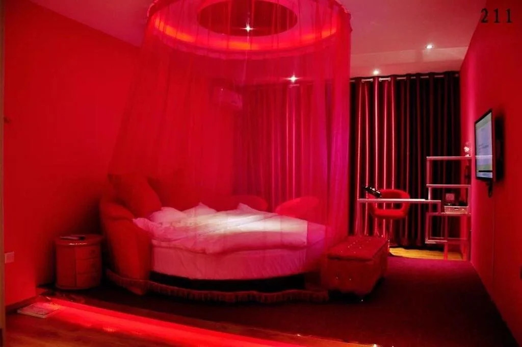 Aishang Theme Hotel