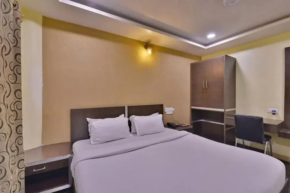 Hotel puneet international
