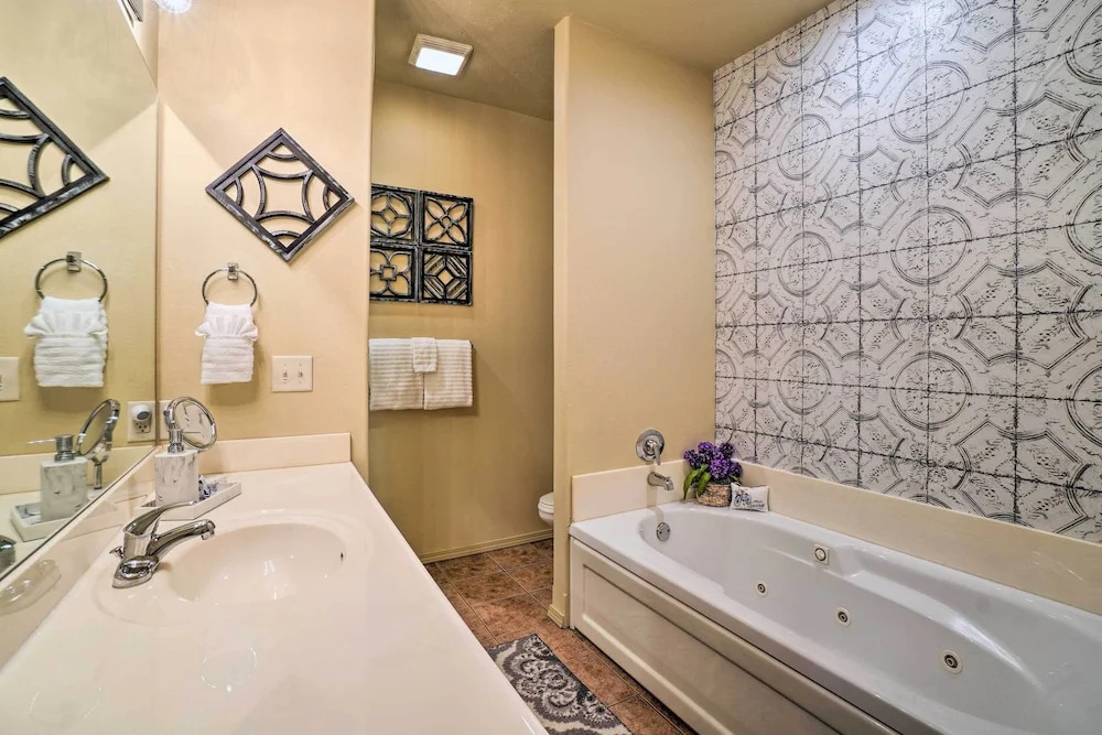 Branson West Villa w/ Golf Course View & Pool