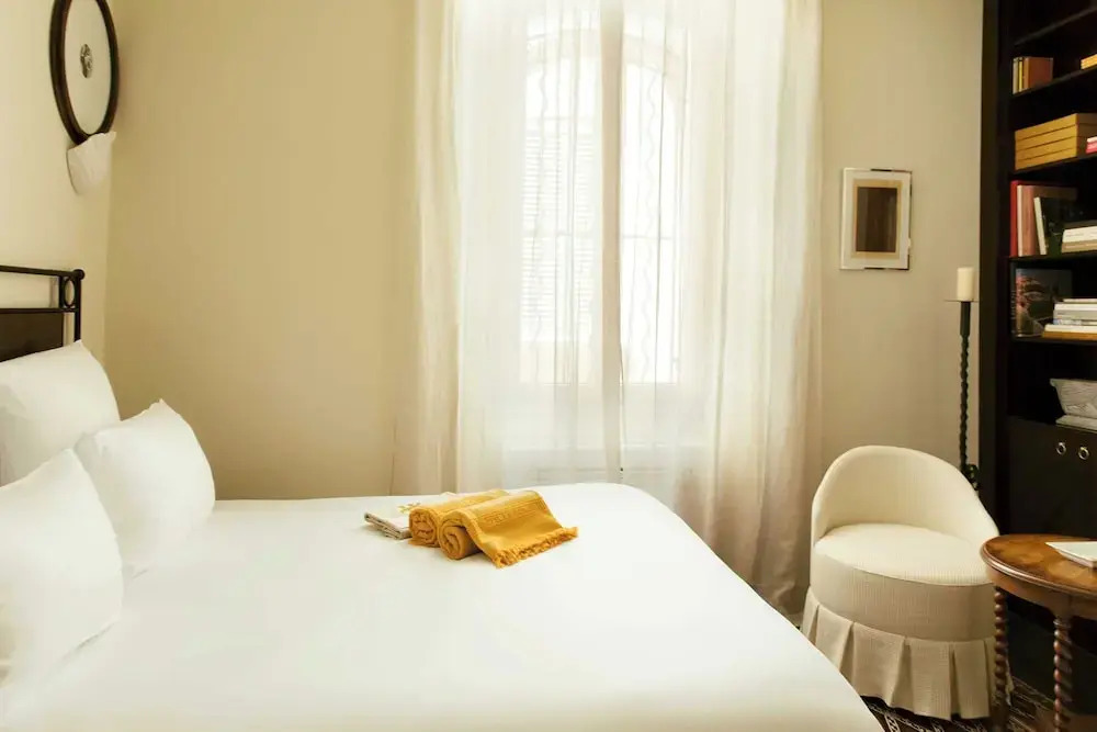 A/C Apt 2br/4p - 2min to La Ponche Beach/st-tropez