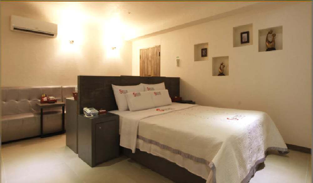 Secret Hotel Hwaseong