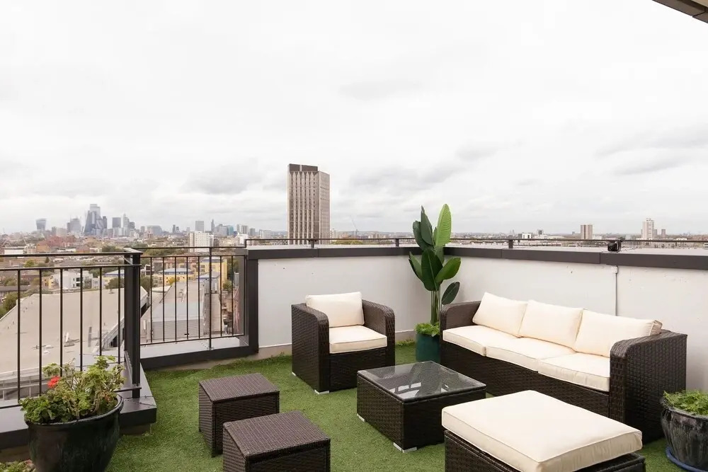 The Canary Wharf Secret - Glamorous 2bdr Flat w Terrace and Parking