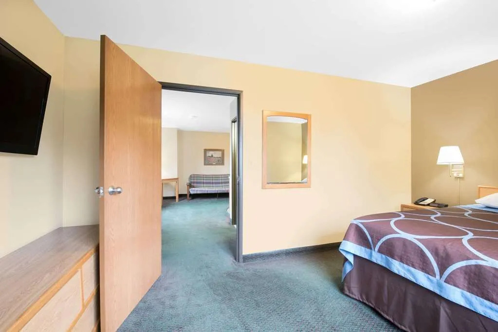 Super 8 Ely Minnesota