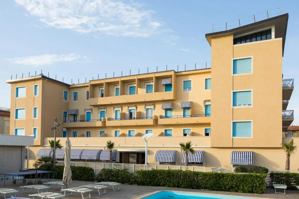 Hotel in Marina di Cecina a few steps from the sea