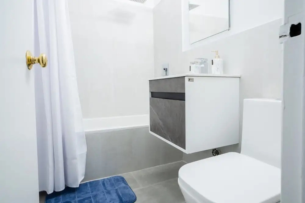 49-4a Prime Midtown Newly 2BR WD