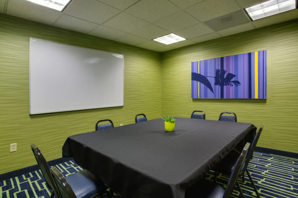 Holiday Inn Express & Suites Plant City by IHG