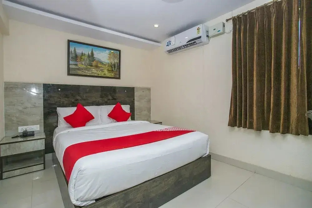 OYO 26197 Pride Suites