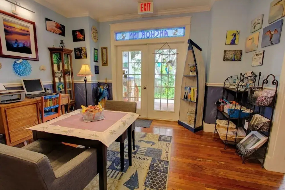 Anchor Inn NSB Bed and Breakfast