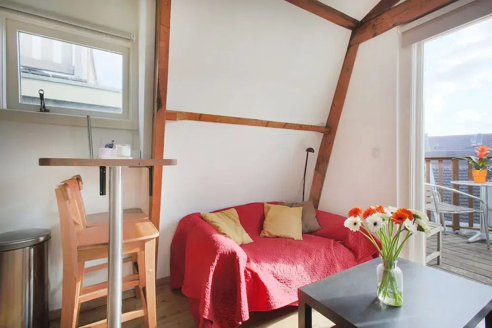 Cozy Comfortable Studio At The Canals