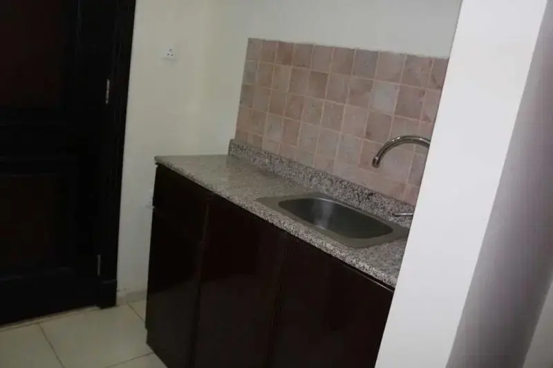Oyo 533 Eskan6 Hotel