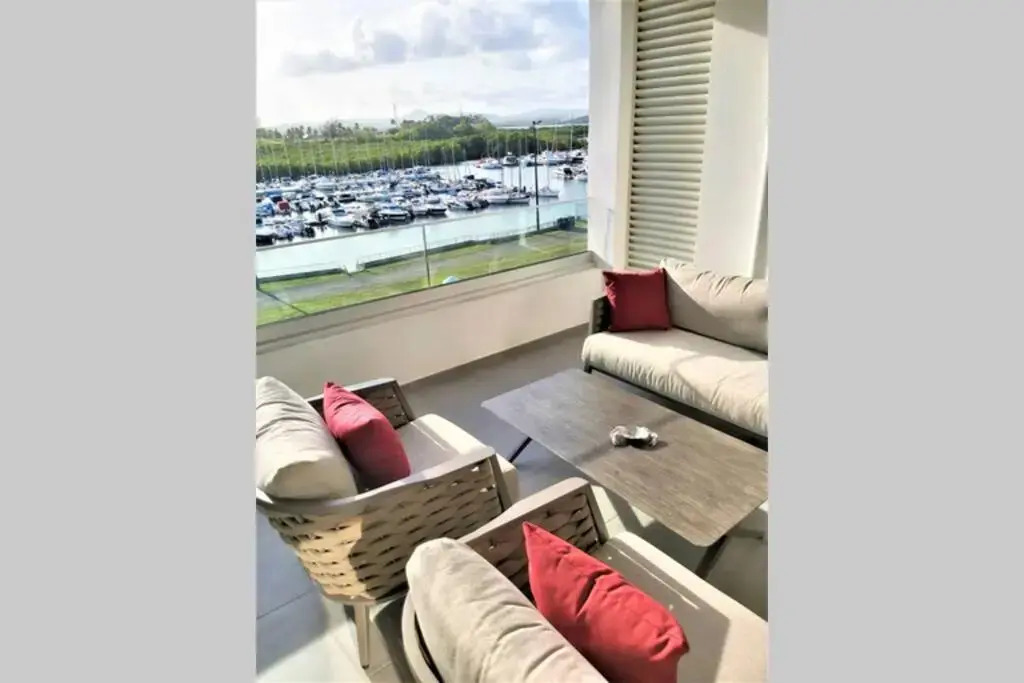 Appartement neuf vue Marina étang Z'abricot FDF