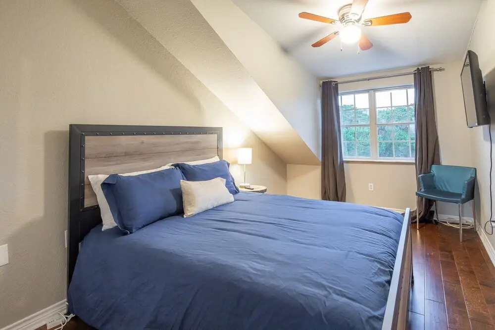 STONE RIDGE RETREAT - 5 Br Home
