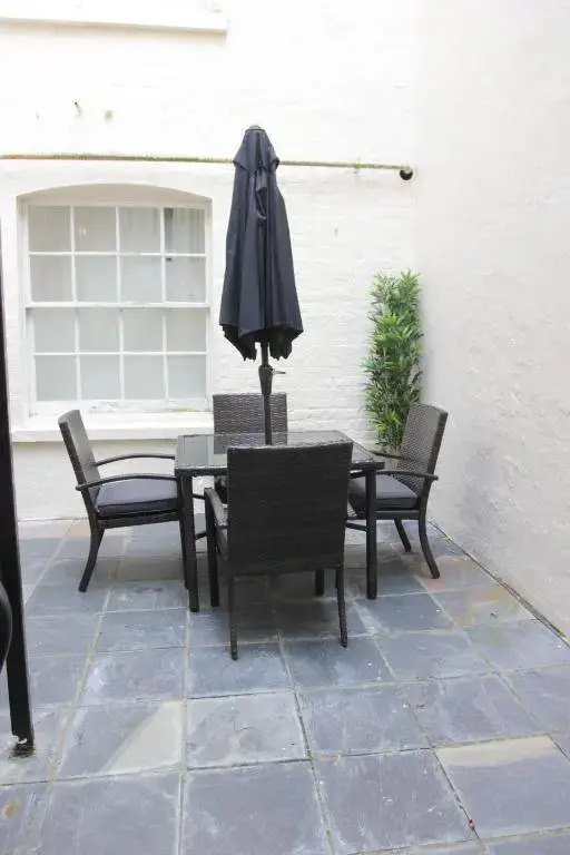 Paddington Patio Apartment