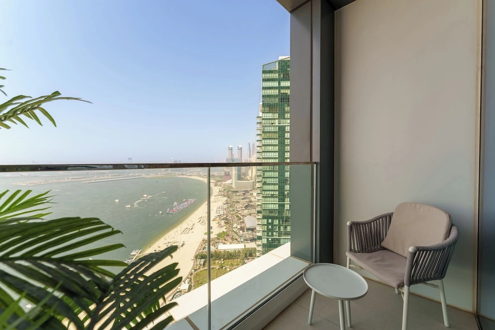 Maison Privee - Luxury Living w/ Superb Sea Views in Address JBR