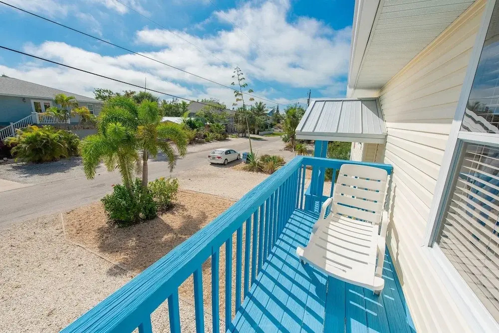 Dockside Retreat