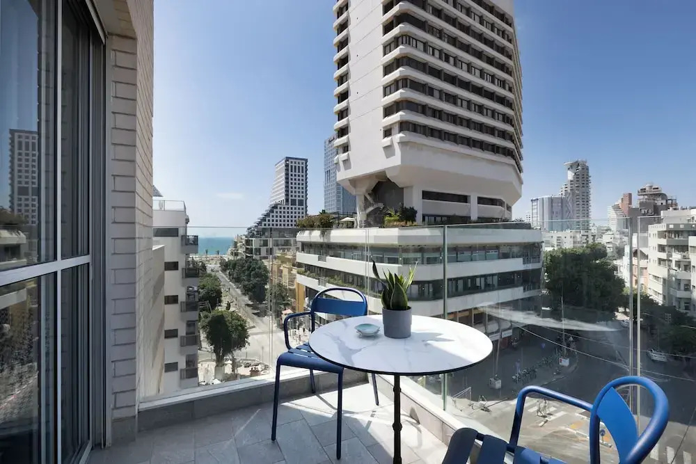 Bauhaus Boutique by TLV2RENT