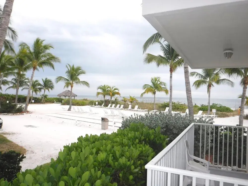 Waterside Inn on the Beach