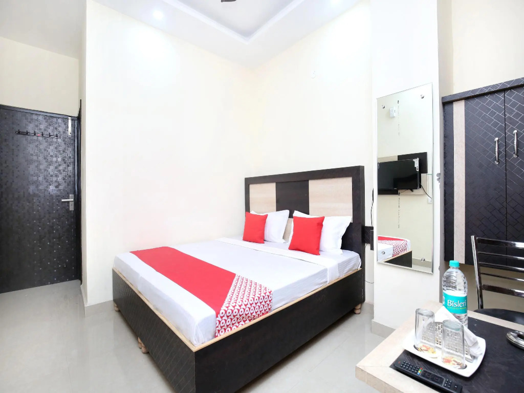 OYO 14926 AK residency