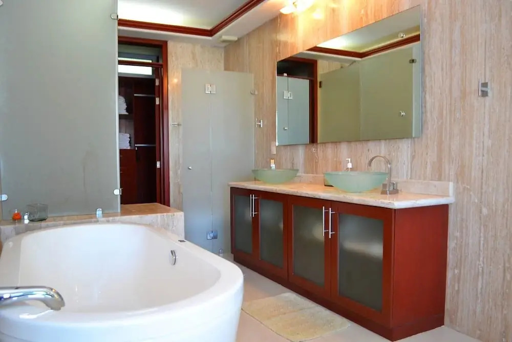 Condo Torre Diamante 305 by MDR