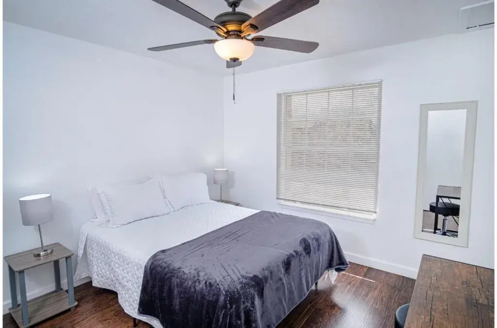 Explore Pearl 2br/2ba Near DT and Riverwalk