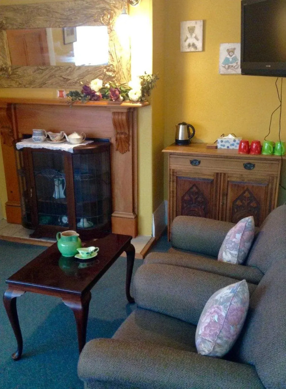 Albatross Inn Bed and Breakfast