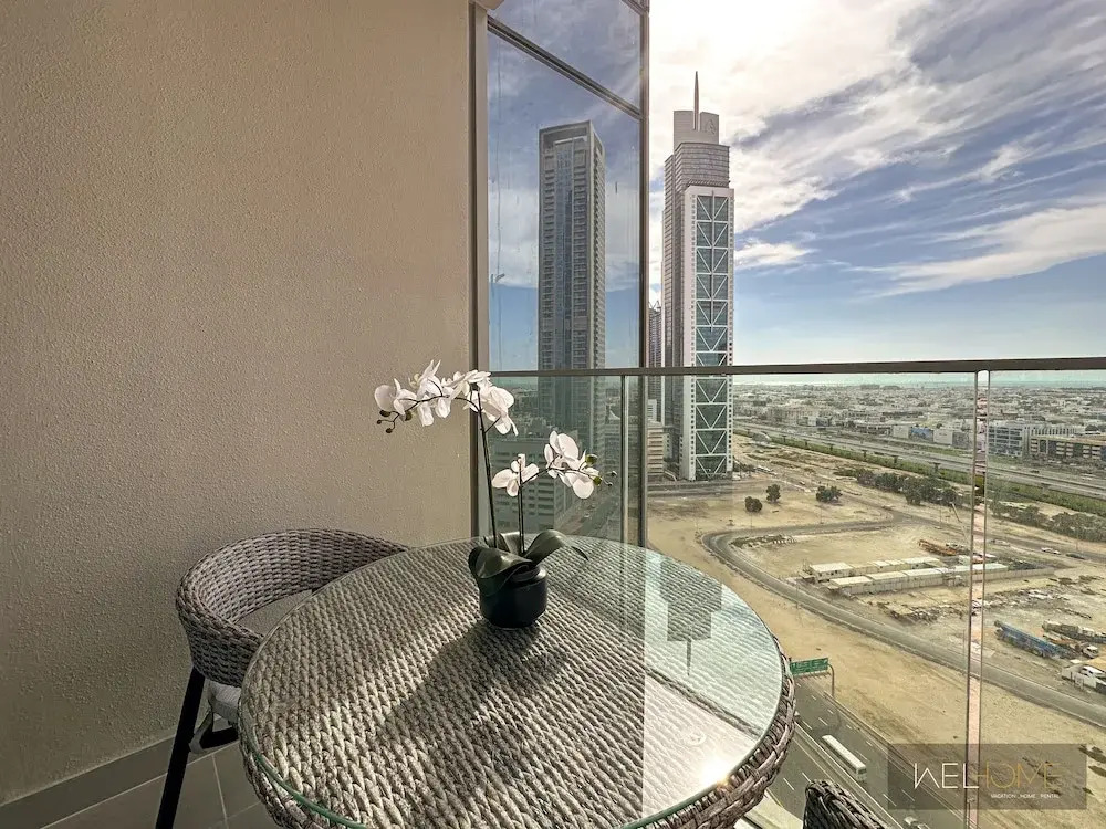 WelHome - Luxurious 2BR Apt in Forte T1 Downtown