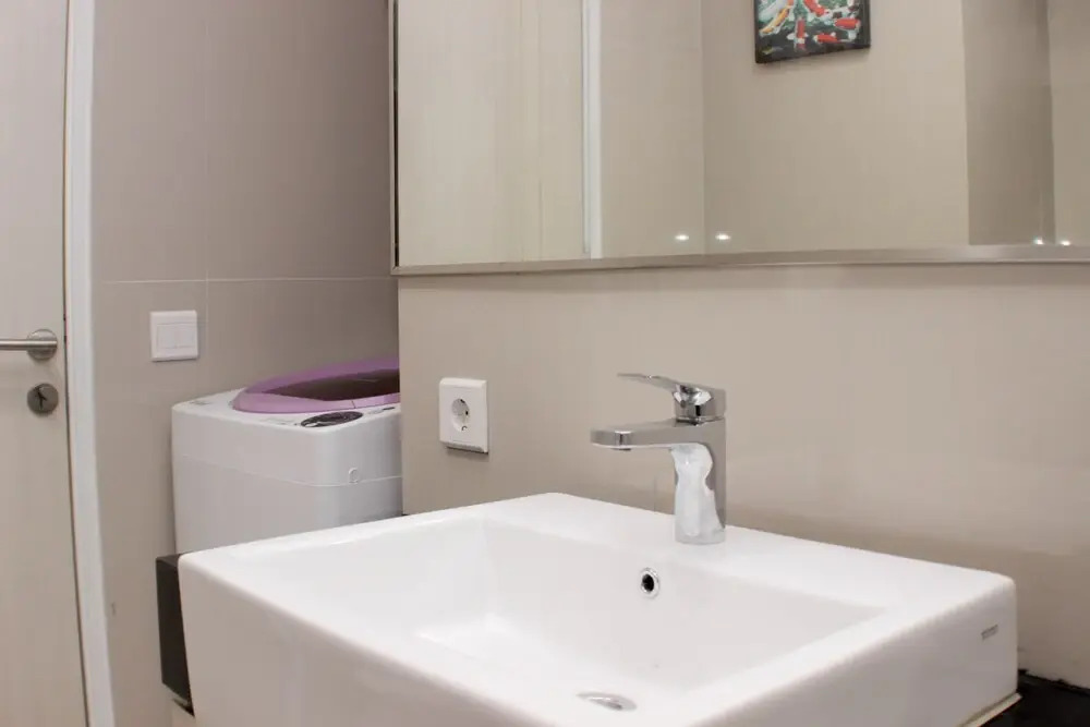 Comfort And Minimalist Studio At Azalea Suites Apartment