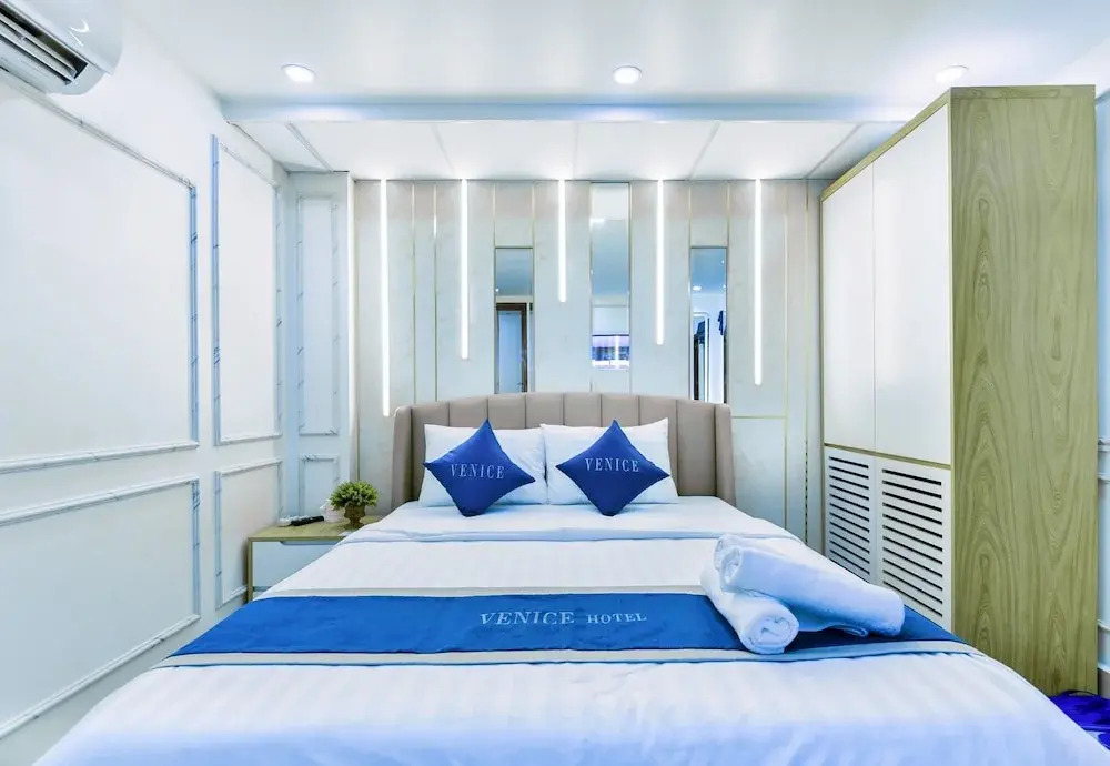 Venice 1 Hotel