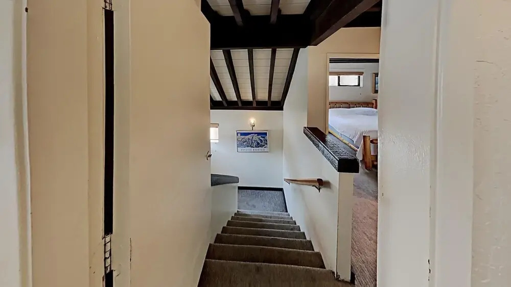 Slopeside Four Bedroom Homes at 1849 Condos - Free Wifi and Parking! by RedAwning
