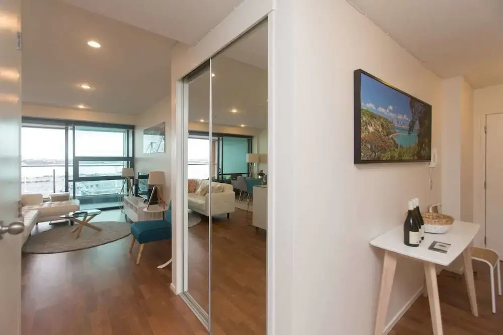 Perfect Location with Harbour Views