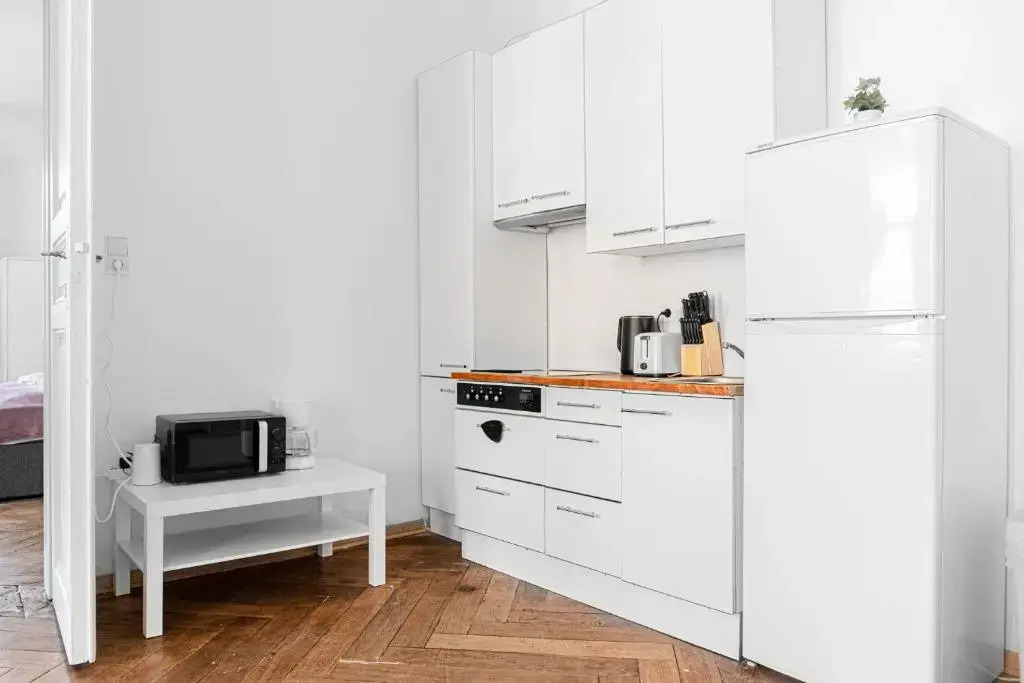 Cozy 2BR Apt. near AKH Hospital-ideal for Longstay