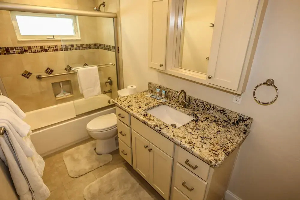 141 Coconut Dr. - M