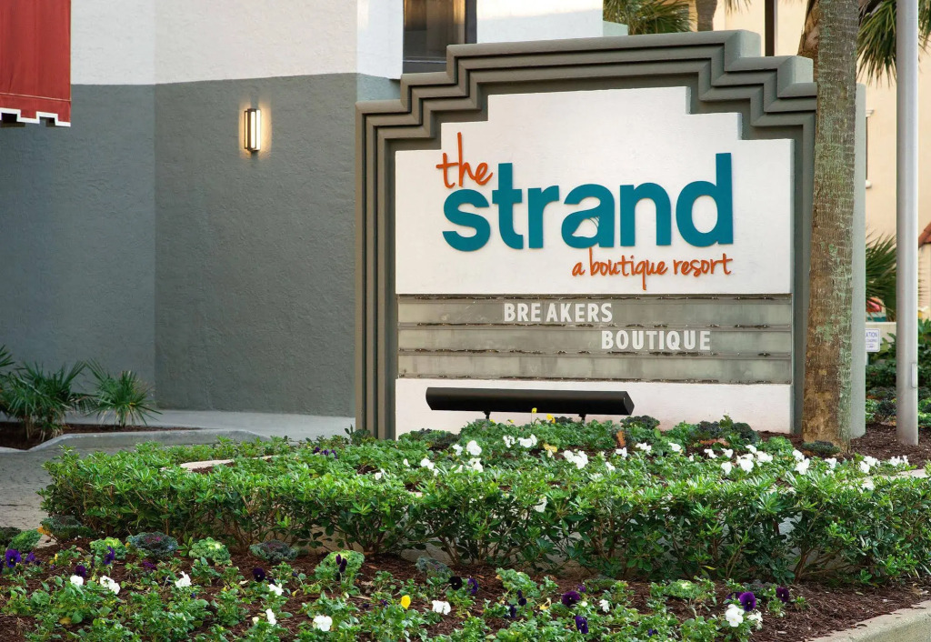 Breakers Oceanfront Boutique Resort on 27th