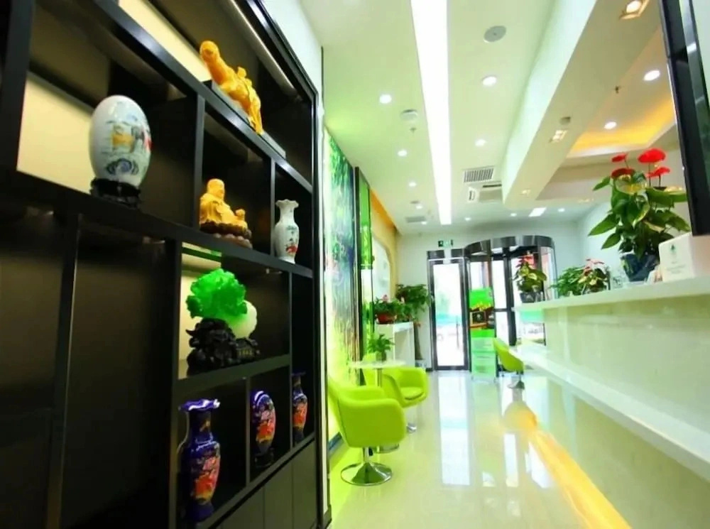 Vatica Beijing Chaoyang West Dawang Rd Jiulongshan Metro Station Hotel