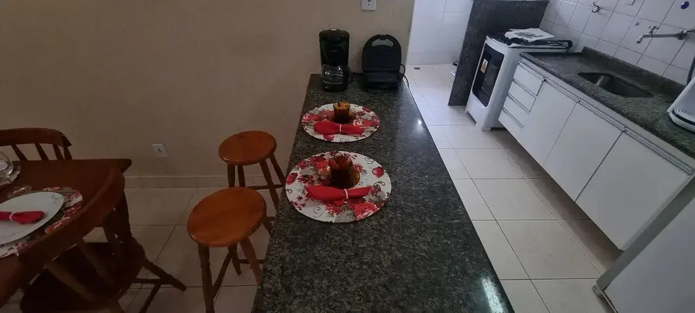 Apartamento com piscina perto do mar de Ubatuba, aceitamos crianças